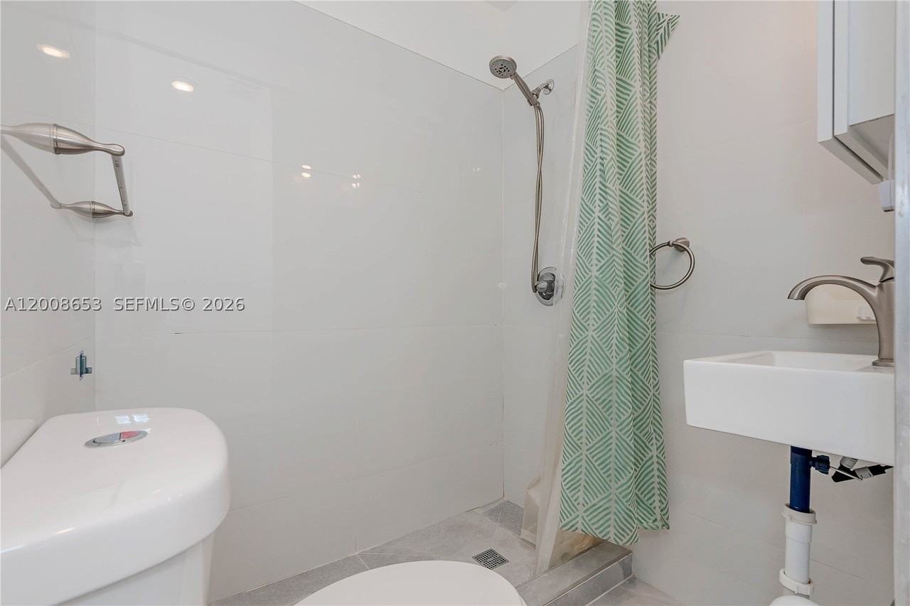 259 Ne 111th St #1 - Photo 5 of 16