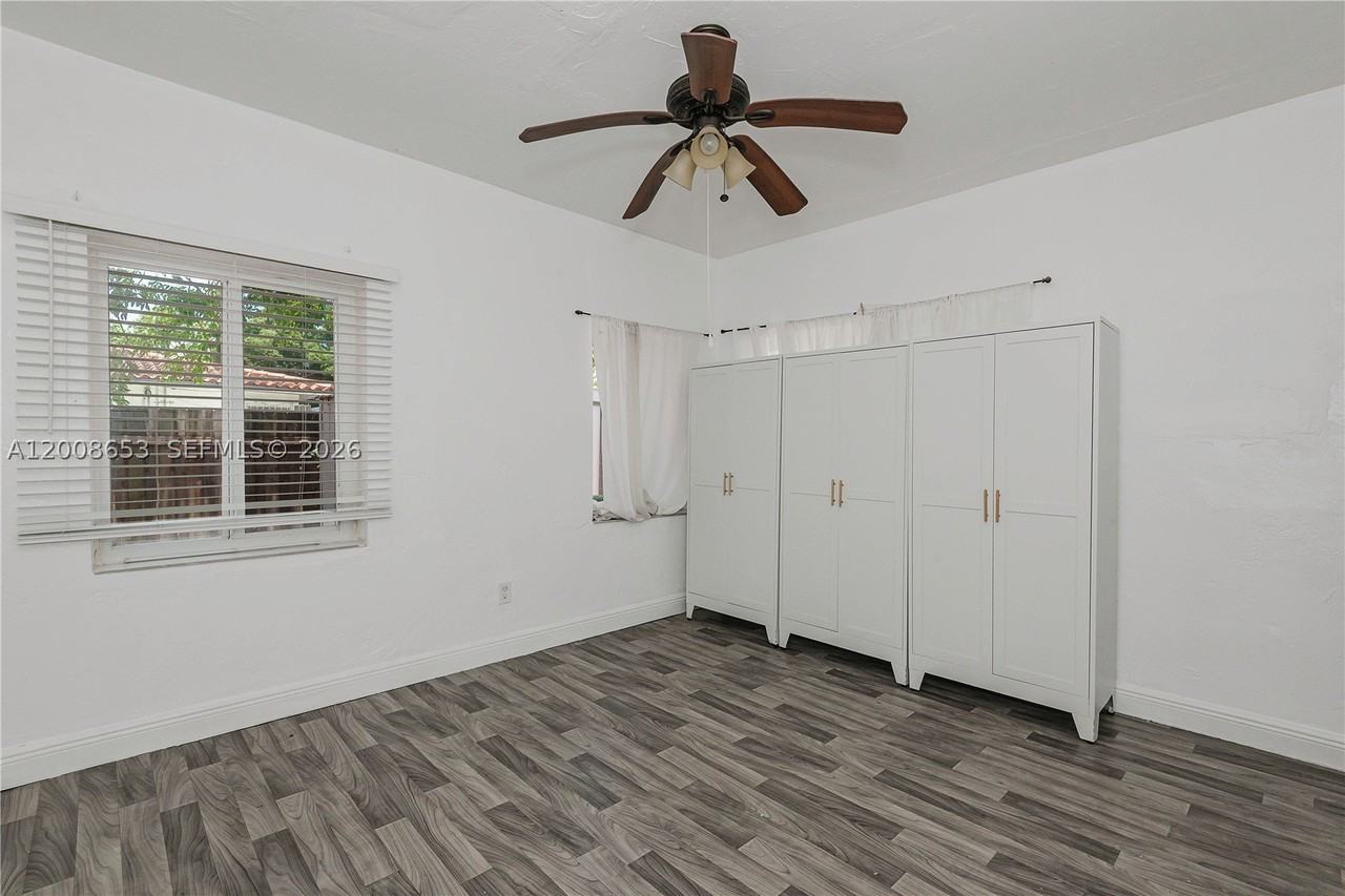 259 Ne 111th St #1 - Photo 6 of 16