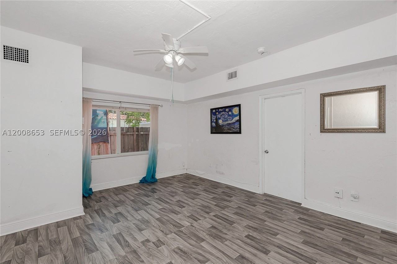 259 Ne 111th St #1 - Photo 7 of 16