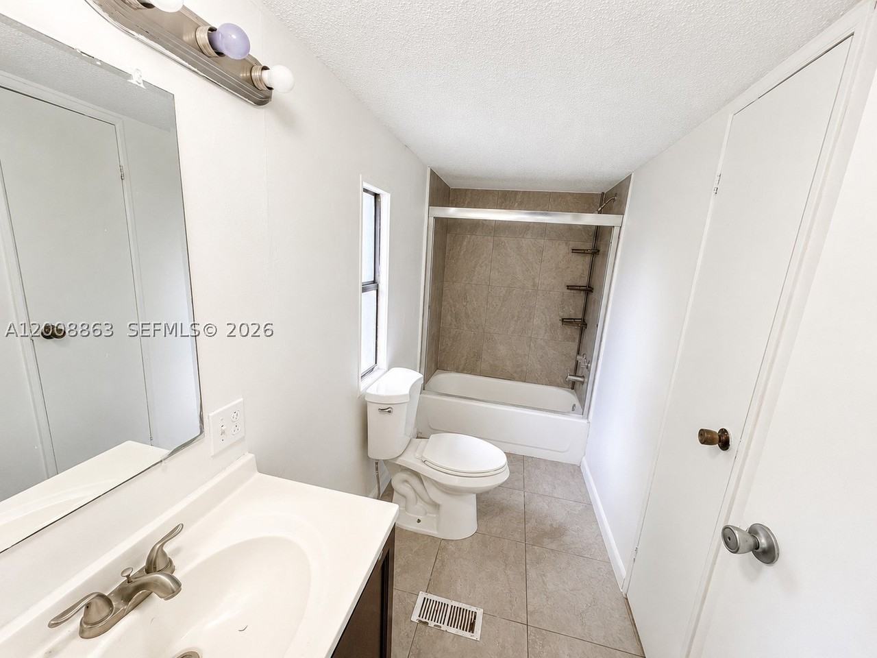 3028 Sw 50th St #0 - Photo 7 of 25