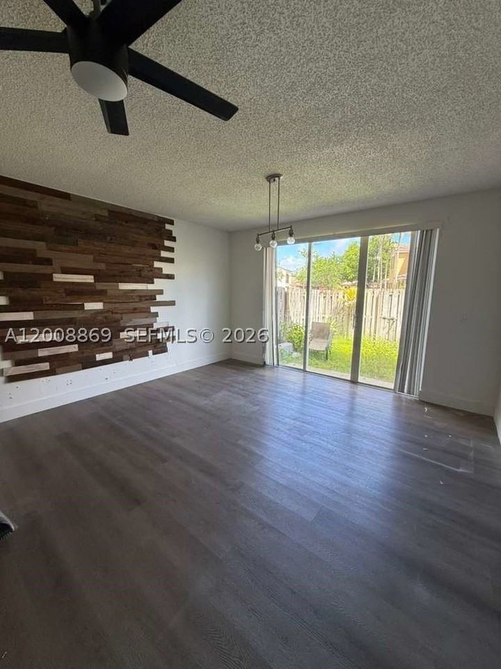 2311 Ne 42nd Cir #1 - Photo 5 of 18