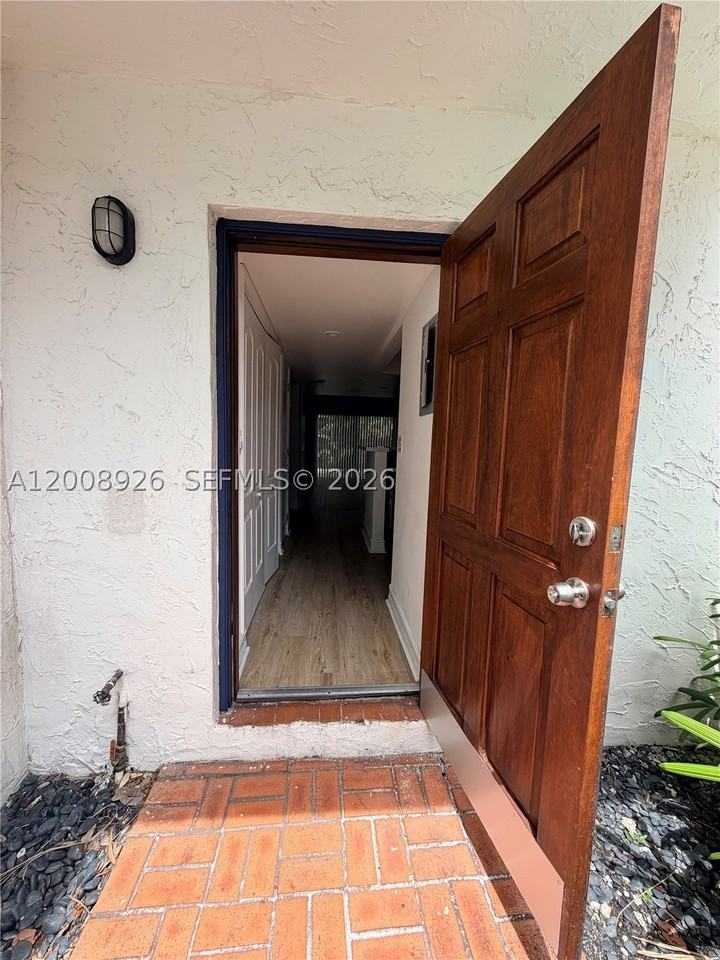 3225 Bird Ave #IV3 - Photo 4 of 36