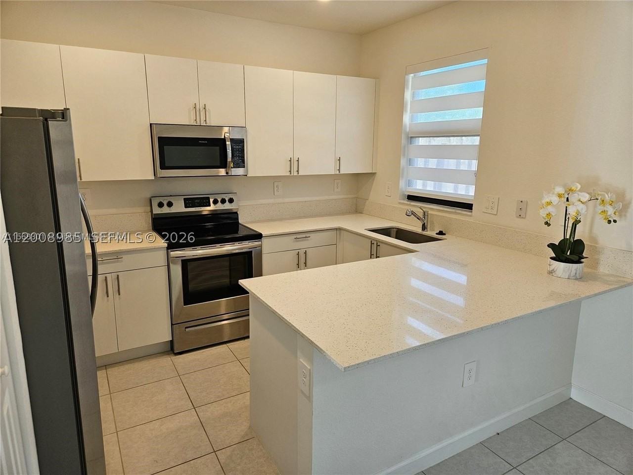 11816 Sw 247th Ter - Photo 4 of 24