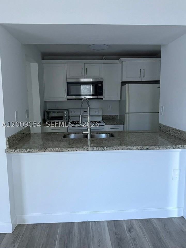 6955 Nw 186th St #F209 - Photo 3 of 14