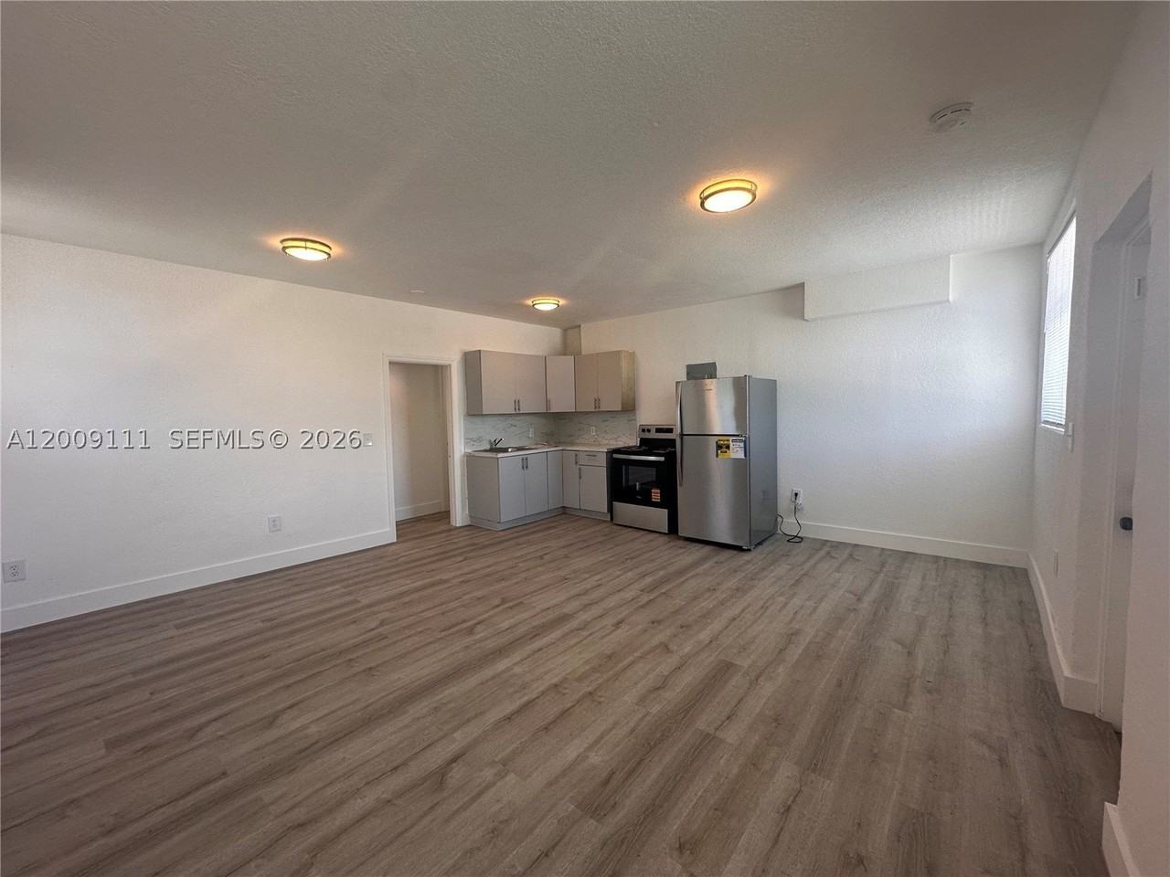 50 Nw 79th St #6 - Photo 5 of 30