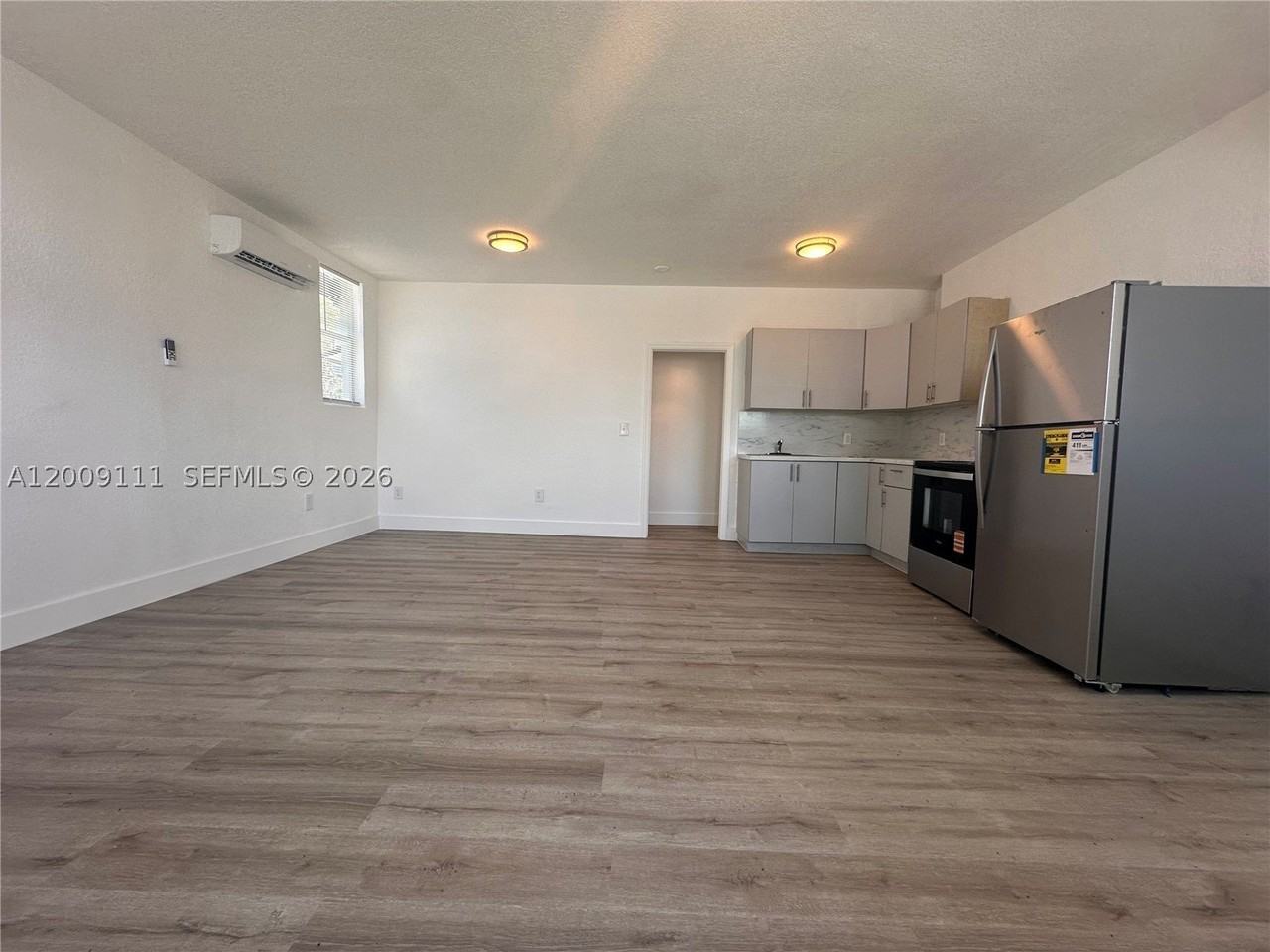 50 Nw 79th St #6 - Photo 6 of 30
