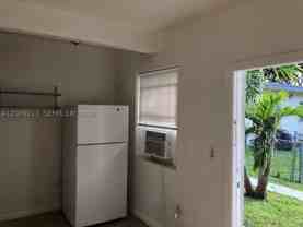 471 Sw 10th St #5 - Photo 1 of 1
