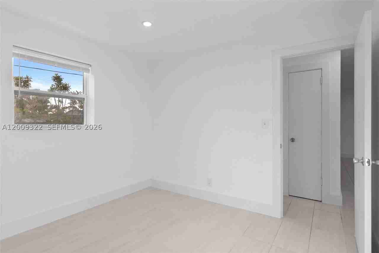 1481 Sw 49th Ave #1481 - Photo 5 of 20