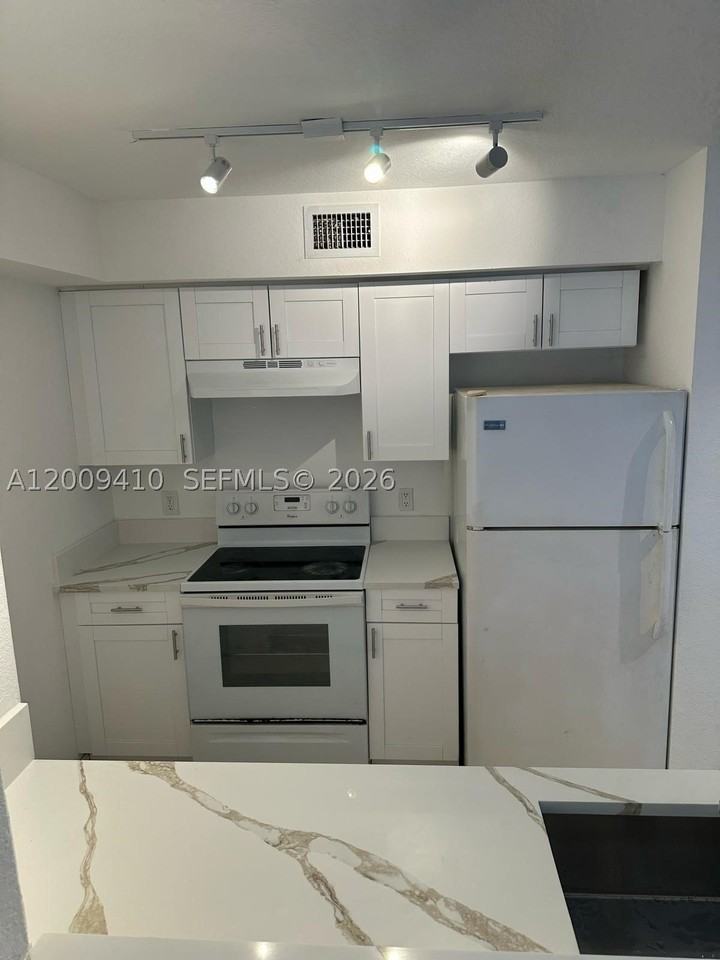 15422 Sw 284th St #7306 - Photo 5 of 17