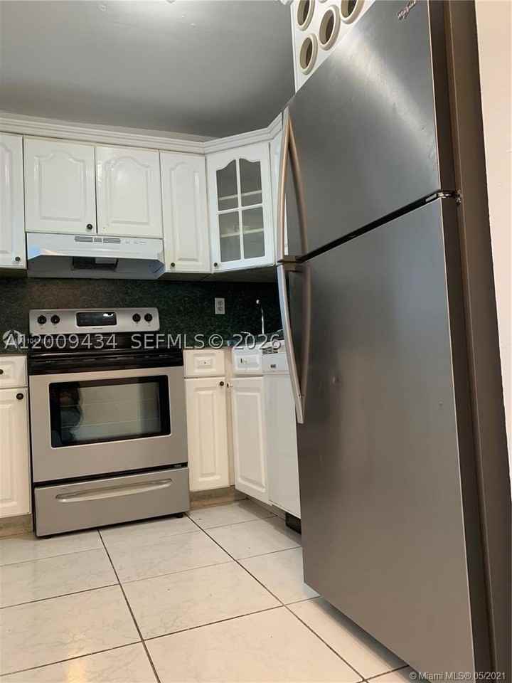 1325 W 68th St #514 - Photo 7 of 15