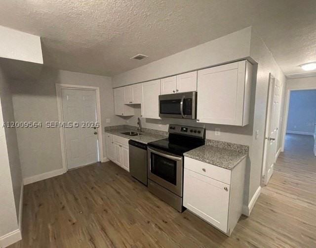 504 Rosland Dr #504 - Photo 2 of 9
