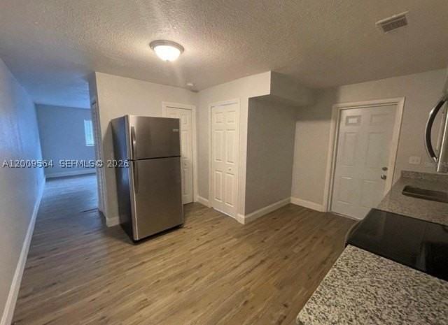 504 Rosland Dr #504 - Photo 4 of 9