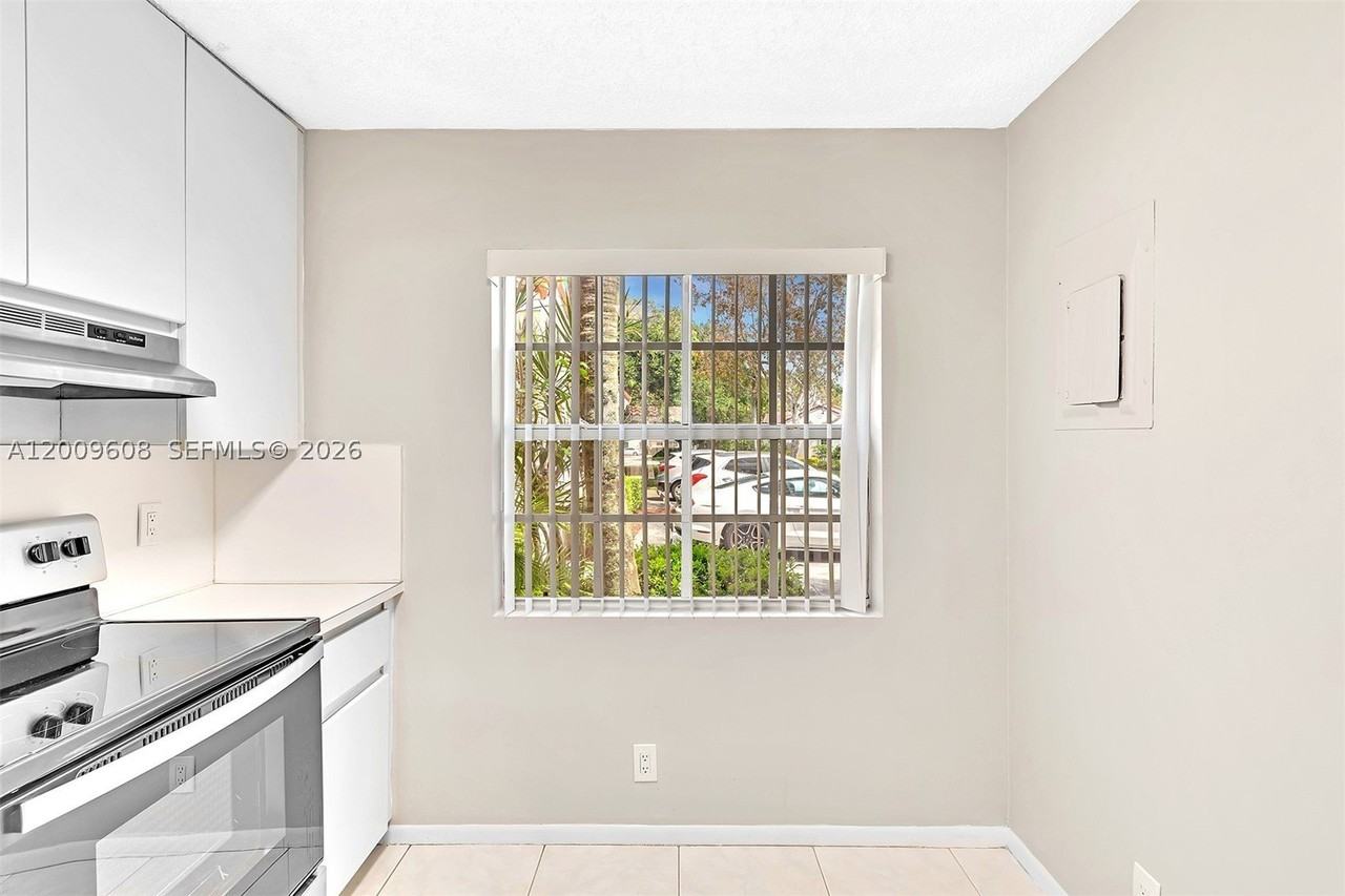1439 Springside Dr #1439 - Photo 6 of 43