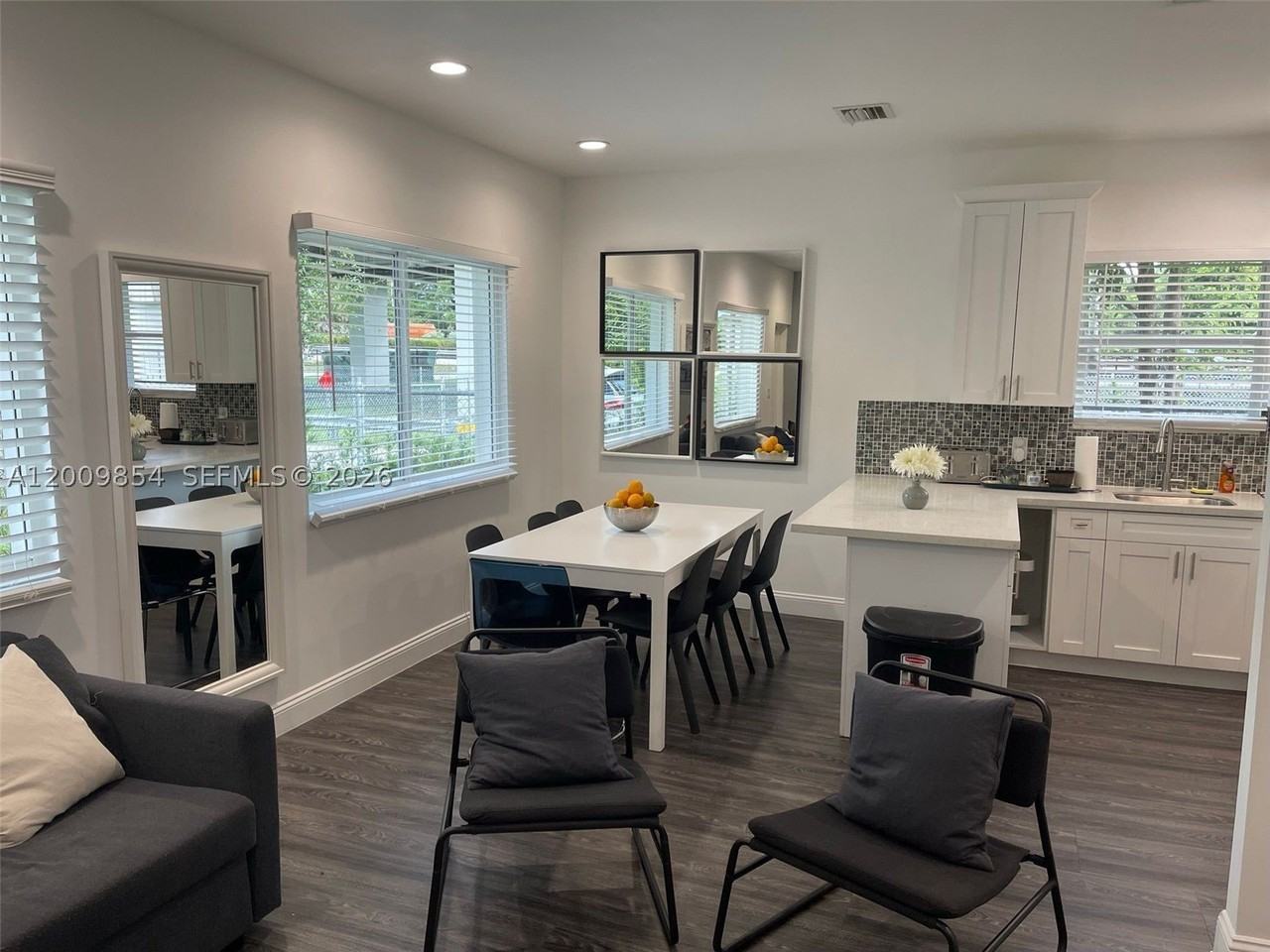 4034 Nw 23rd Ave #0 - Photo 4 of 10