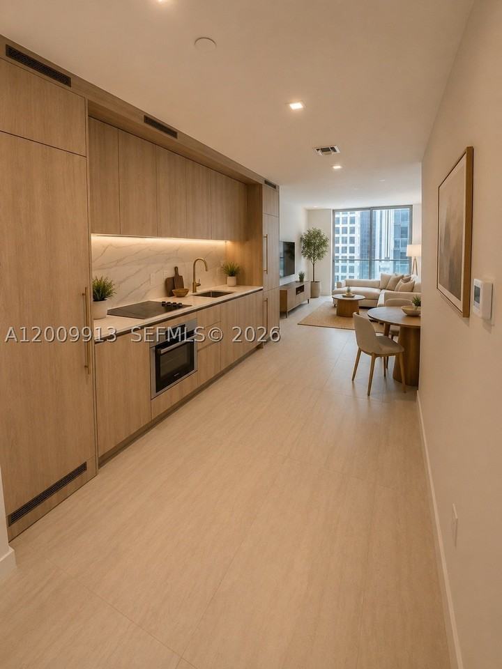 77 Se 5th St #1811
