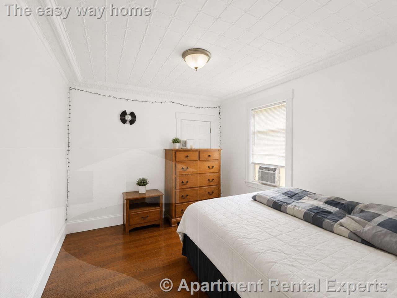 27 Thacher St ## 29 - Photo 7 of 13