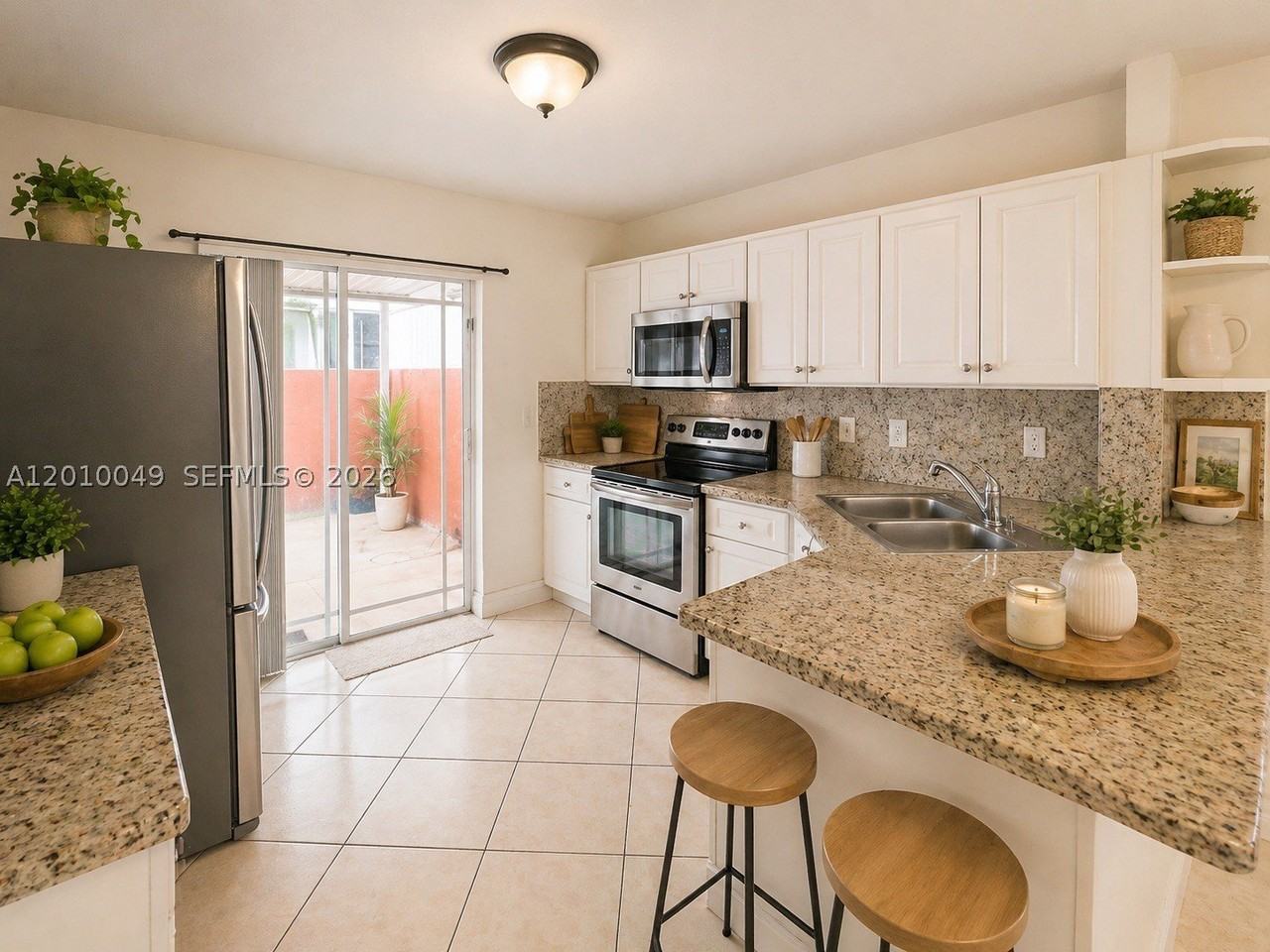 11051 W Okeechobee Rd #101 - Photo 5 of 33