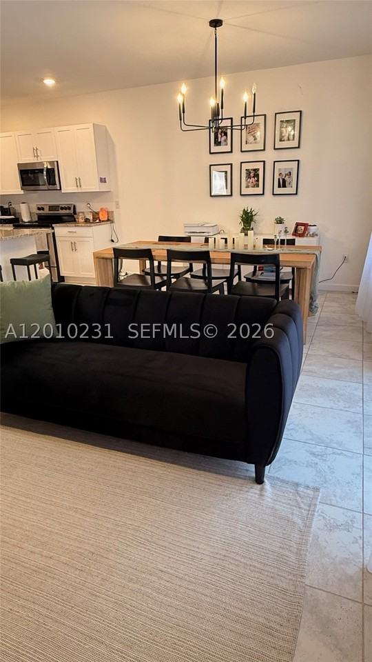 20761 Ne 2nd Ct - Photo 4 of 48
