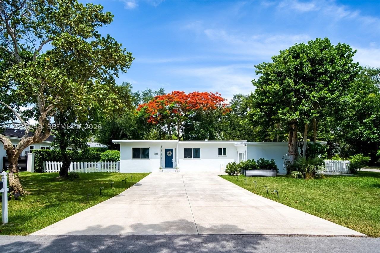 7800 Sw 57th Ct
