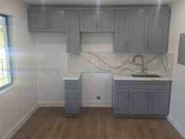 featured image of 3300 Se 6th St #2