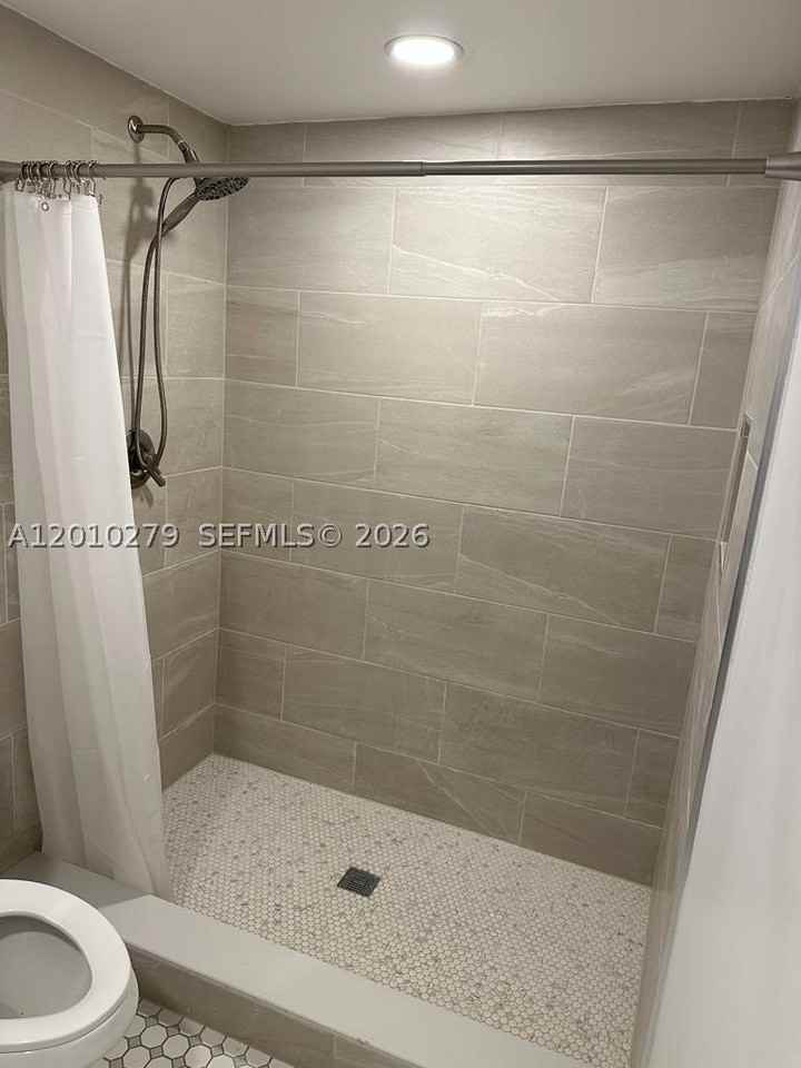 3113 Sw 14th St #A - Photo 6 of 12