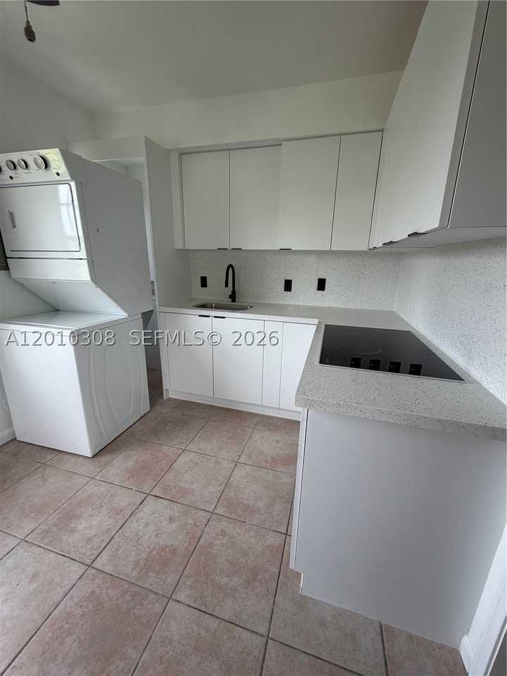 6201 Sw 21st St #6203 - Photo 4 of 4