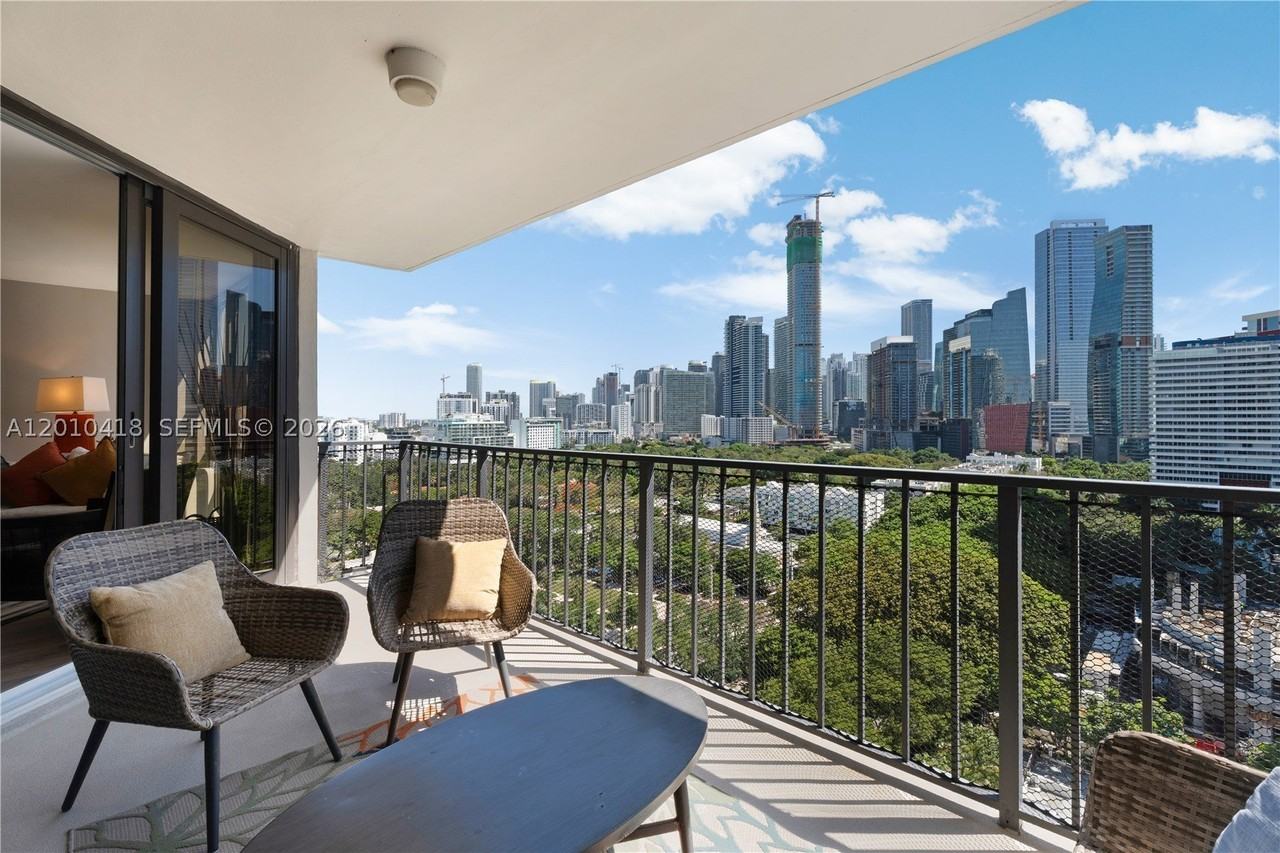 1901 Brickell Ave - Photo 7 of 10