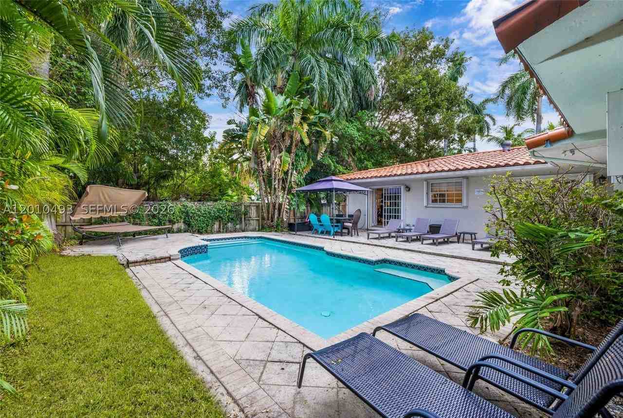 7711 Coquina Dr #0 - Photo 3 of 46