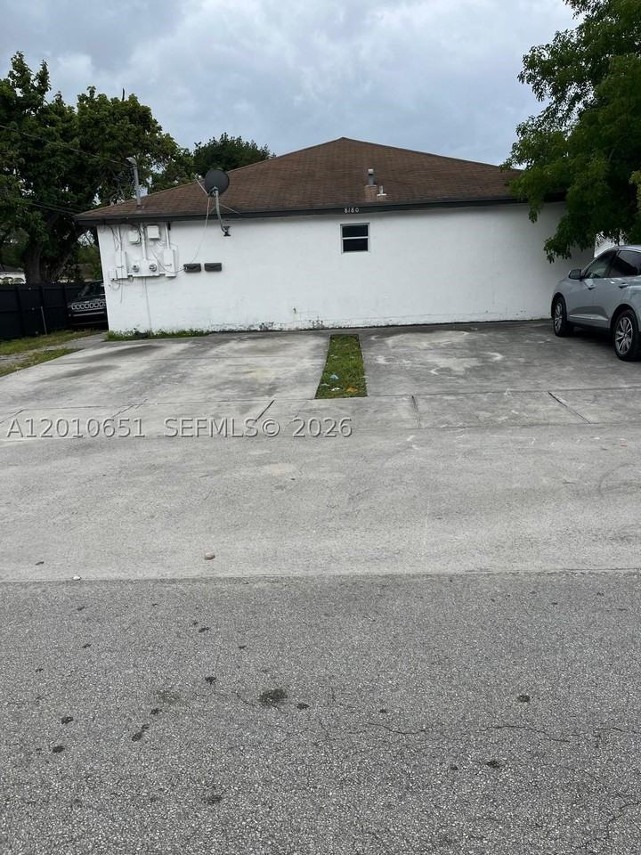 8180 Nw 23rd Ave #A