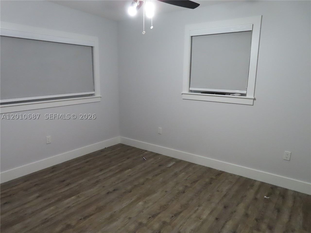 2433 Nw 96th St #B - Photo 3 of 5