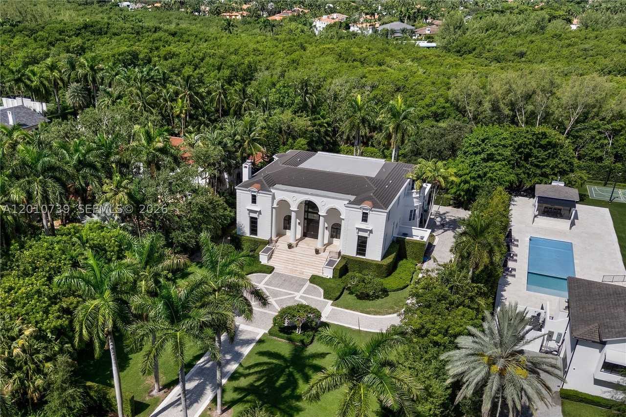 26 Tahiti Beach Island Rd - Photo 2 of 50