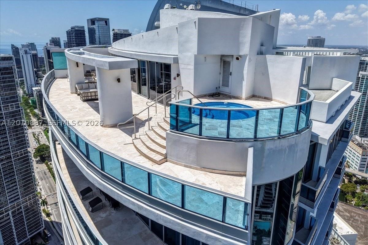 200 Biscayne Boulevard Way - Photo 2 of 40