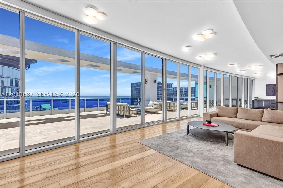 200 Biscayne Boulevard Way - Photo 3 of 40