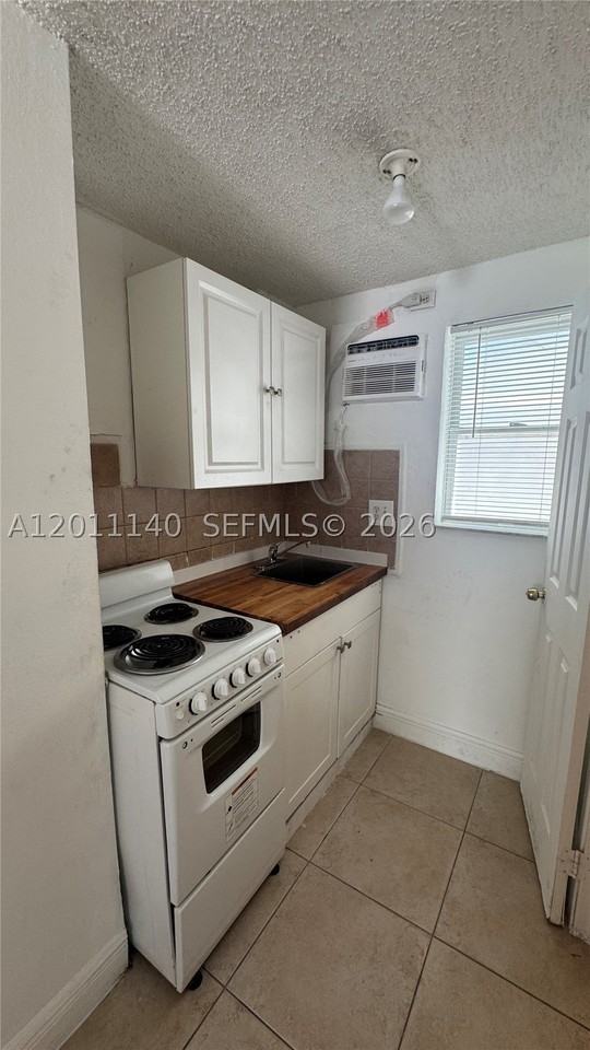 921 N 17th Ct #927 - Photo 6 of 13