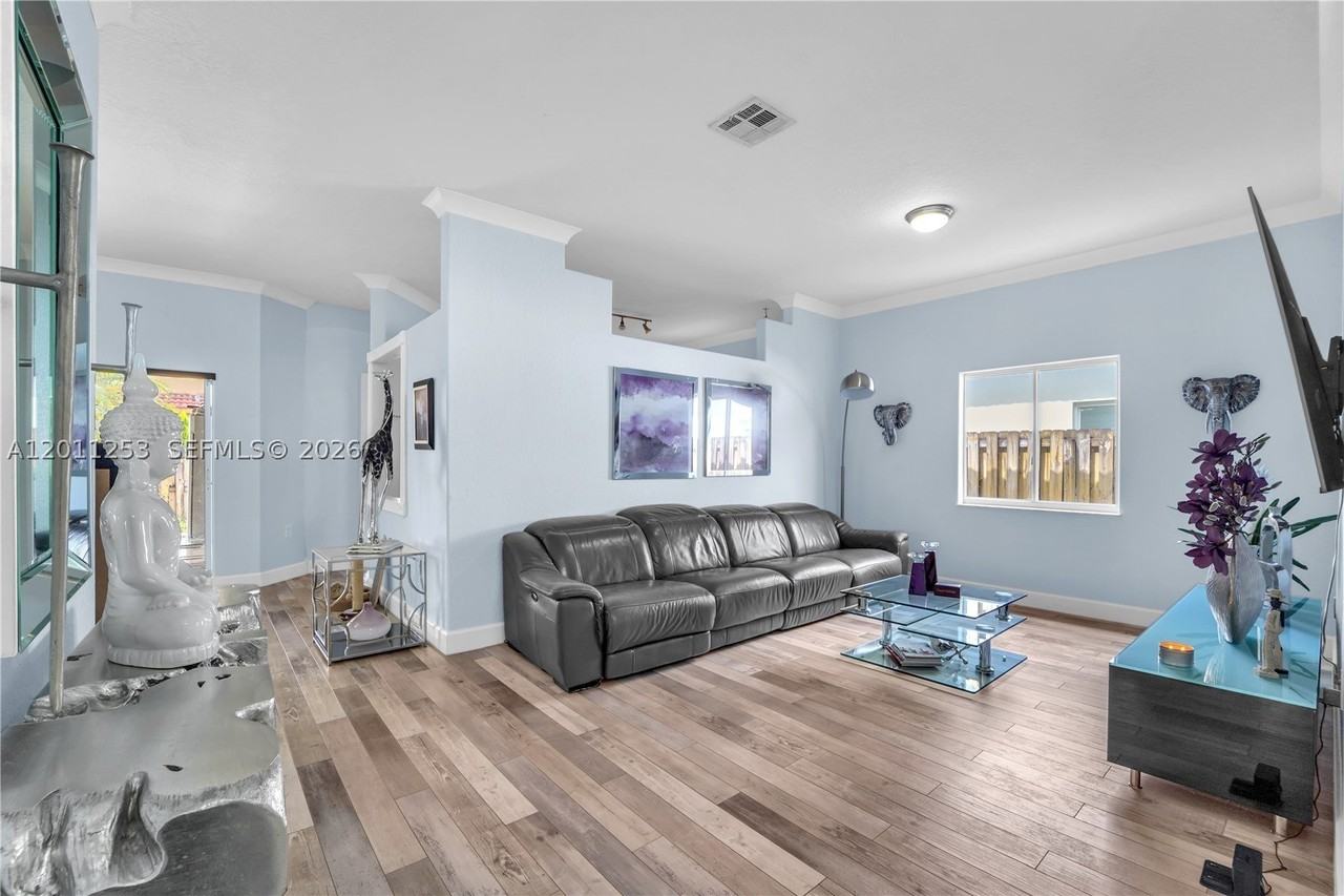 16266 Sw 54th Ter #0 - Photo 5 of 26