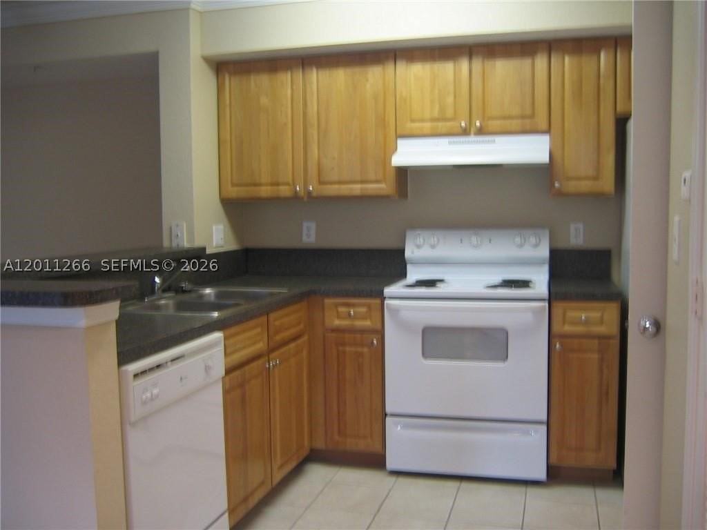 15035 Michelangelo Blvd #103 - Photo 4 of 11