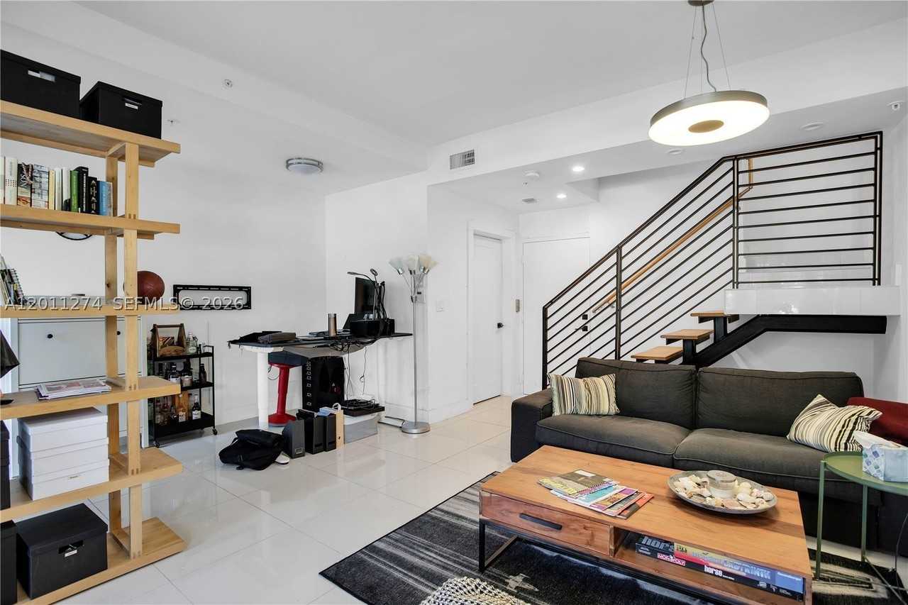 87 N Shore Dr - Photo 2 of 43