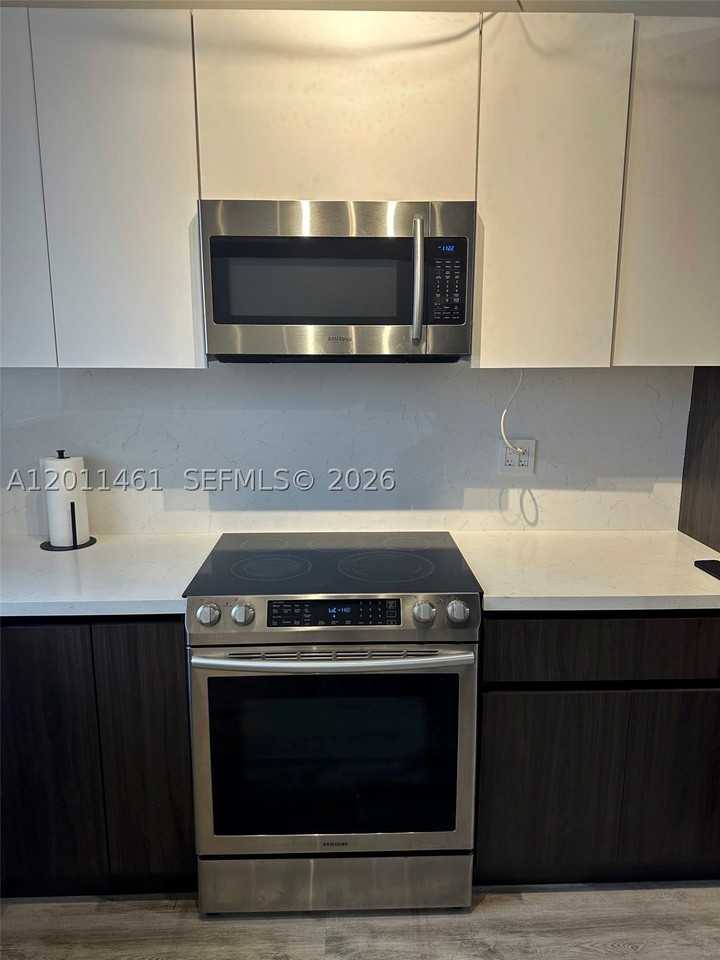 709 Sw 79th Ter - Photo 2 of 16