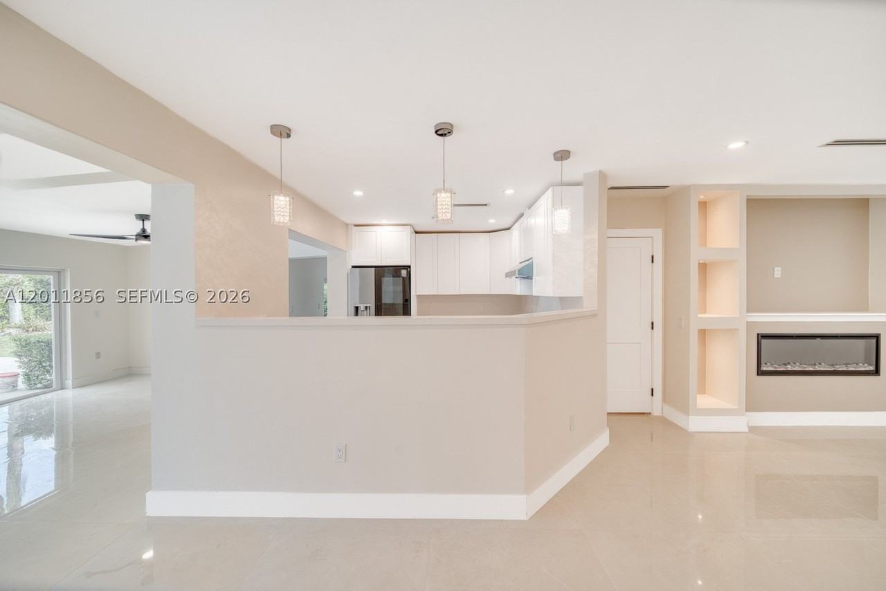 15730 Sw 87th Ct - Photo 2 of 35
