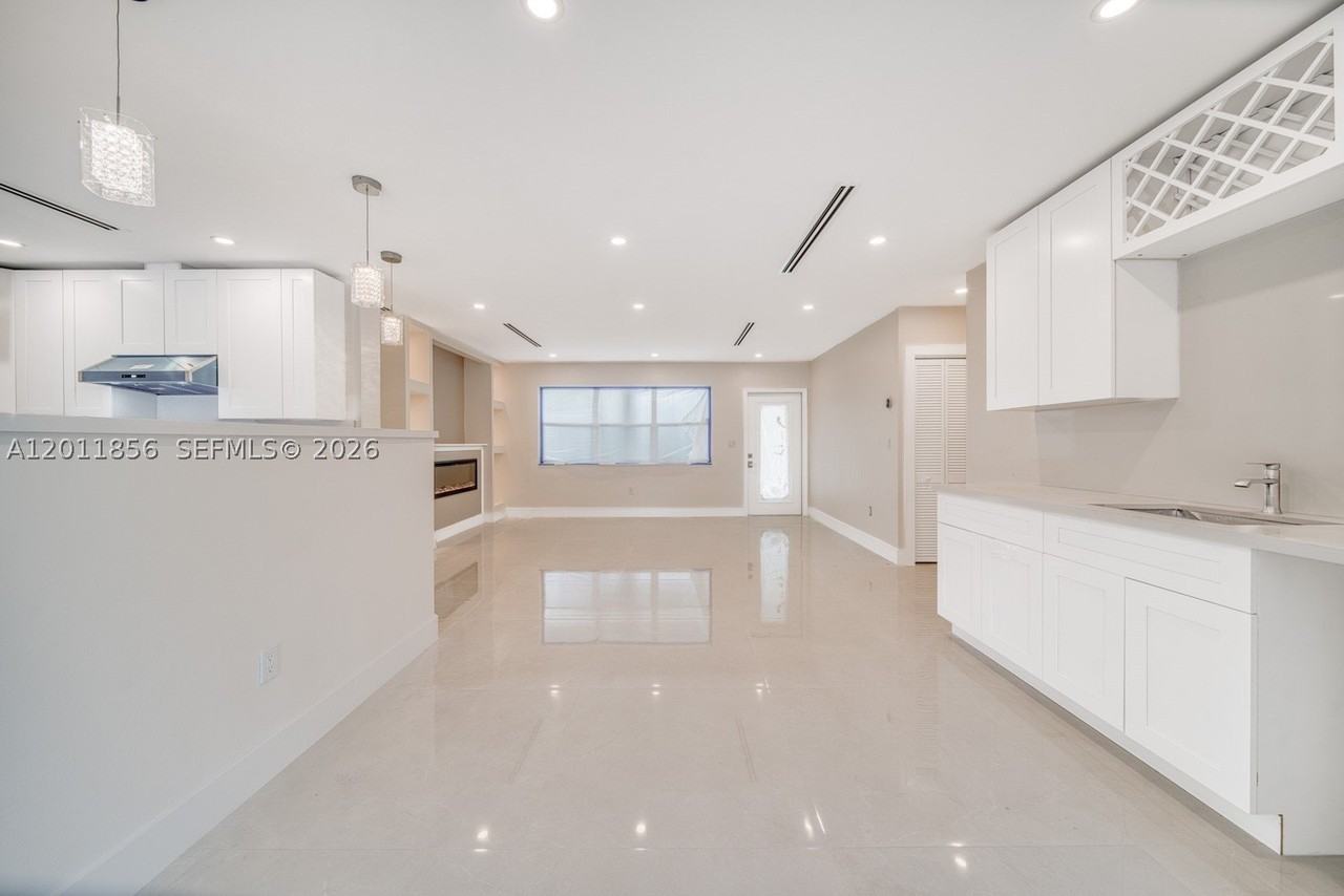 15730 Sw 87th Ct - Photo 5 of 35