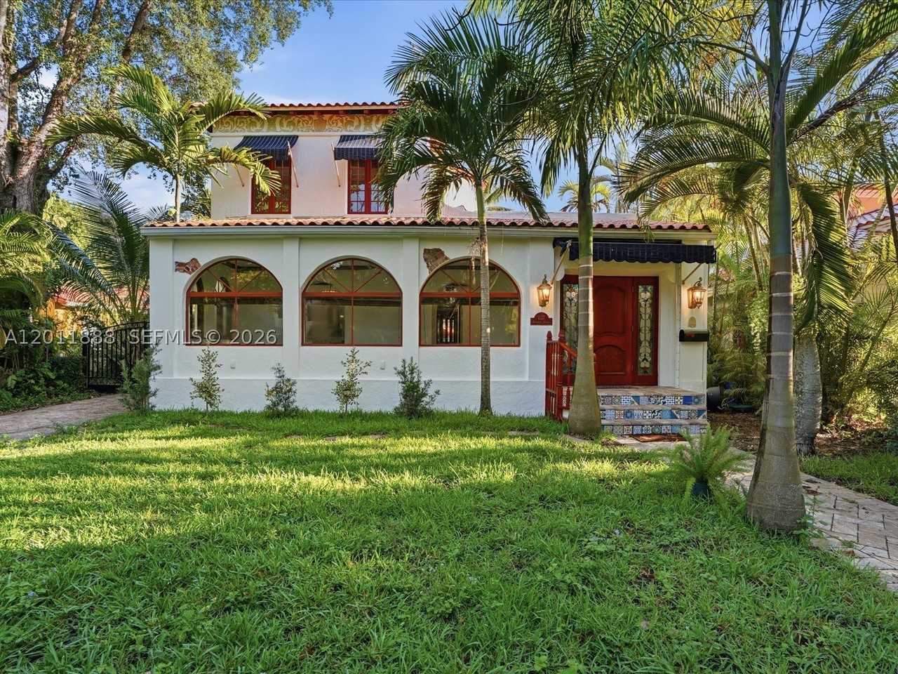 1137 Asturia Ave - Photo 5 of 50
