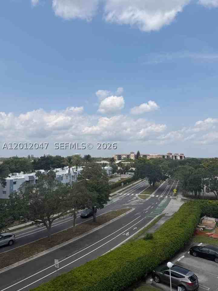 500 Executive Center Dr #5C - Photo 2 of 14