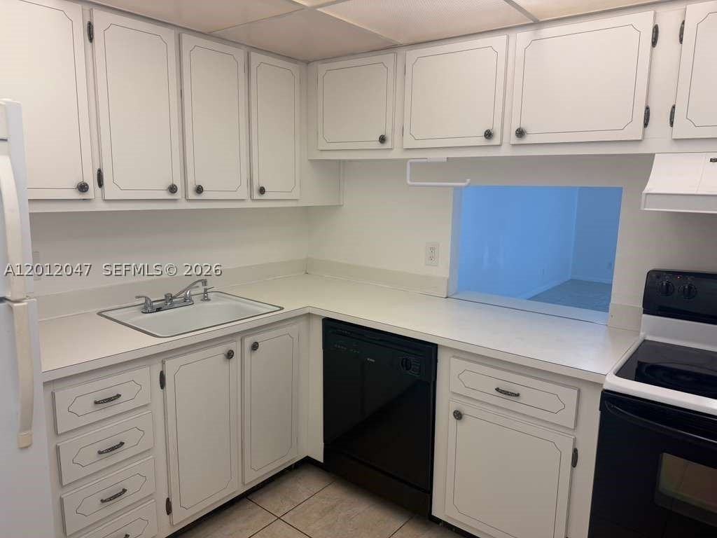 500 Executive Center Dr #5C - Photo 4 of 14