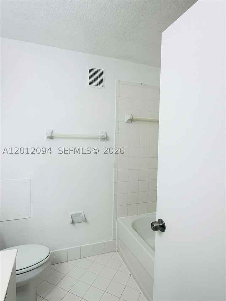 1300 Se 31st Ct #201-36 - Photo 6 of 9