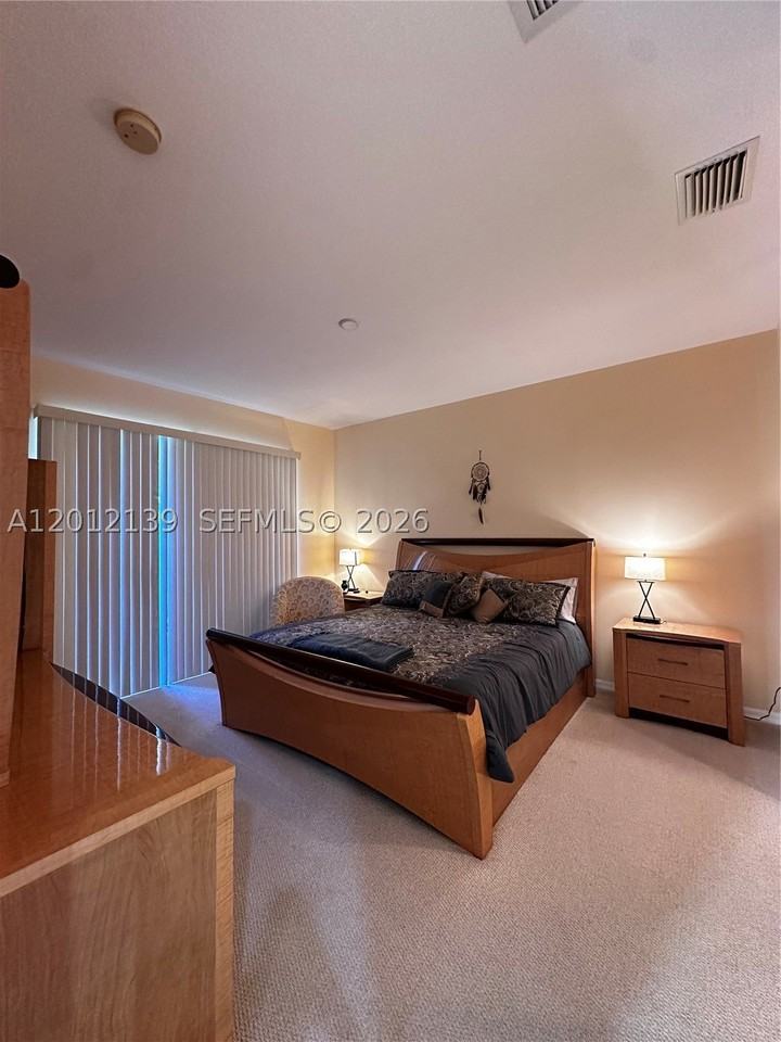 606 Mariner Bay Blvd - Photo 3 of 26