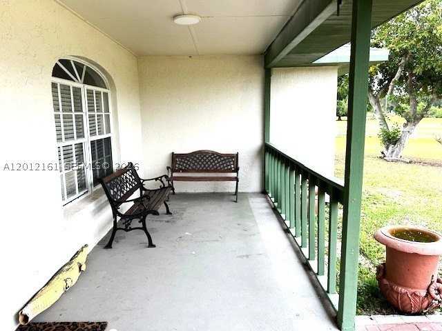2416 Vance Ave - Photo 3 of 24