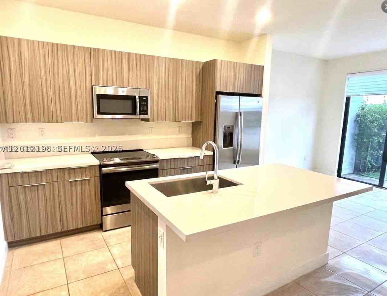 9083 Nw 159th St #9083 - Photo 7 of 42