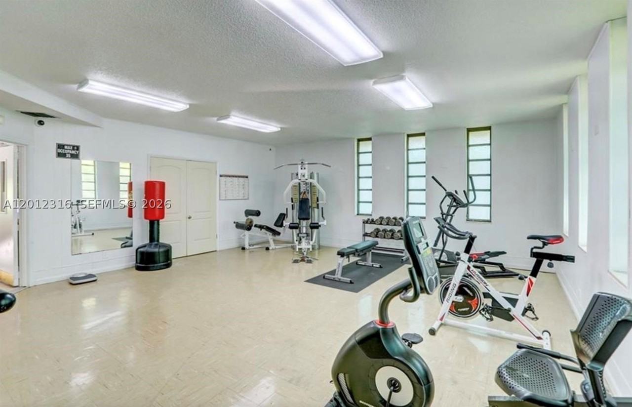 5031 W Oakland Park Blvd #204 - Photo 5 of 20