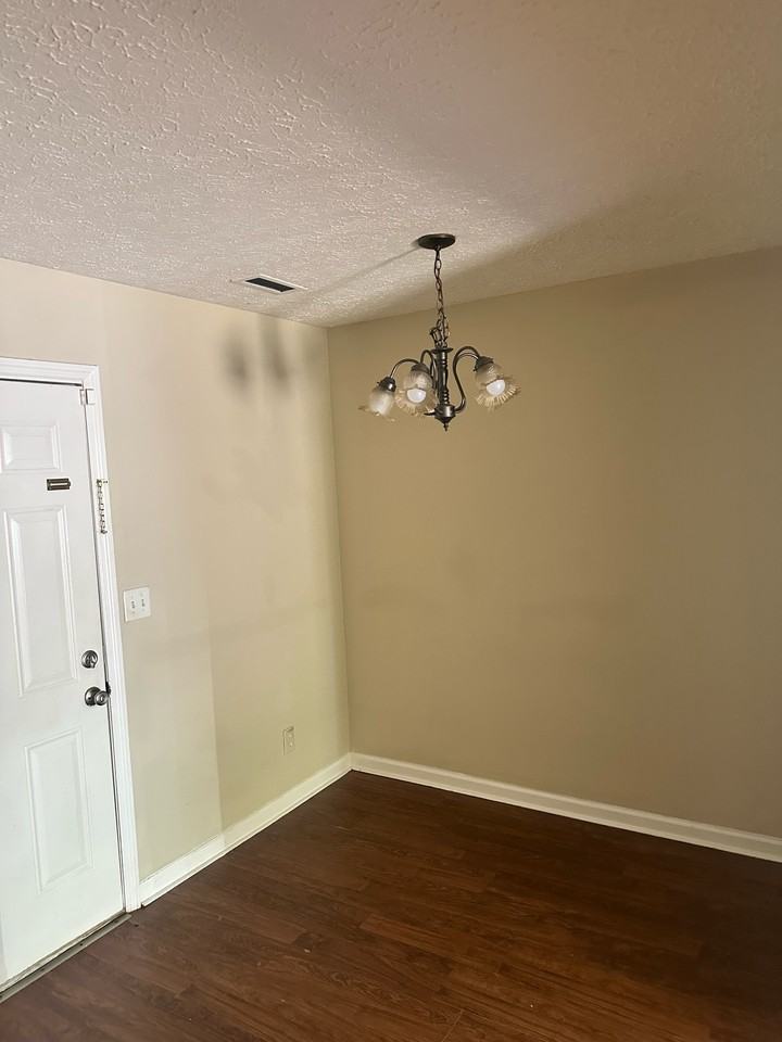 1107 Riviera Dr #1 - Photo 5 of 12