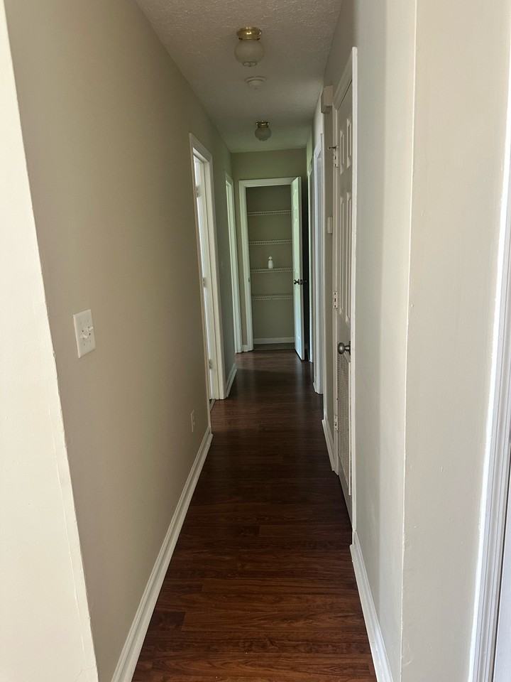 1107 Riviera Dr #1 - Photo 6 of 12